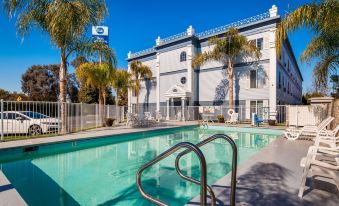 Best Western Colonial Inn