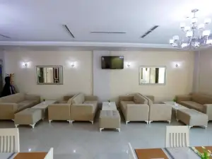 Christi's Hotel Borova