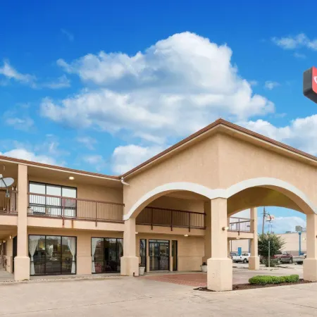 Econo Lodge Hillsboro I-35