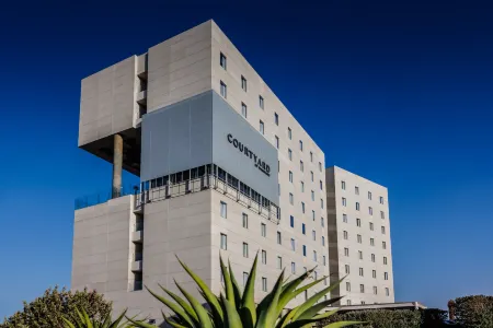 Courtyard Mexicali Отели рядом с достопримечательностью «COMPUERTA SHARP»