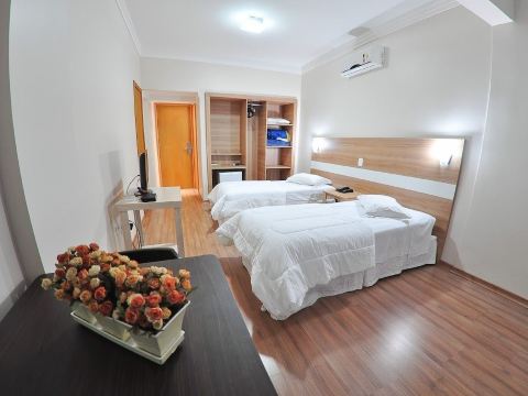 Turis Hotel