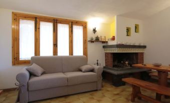 "chalet in the Woods Nestled in the Oak Forest in Monterosso Etneo"