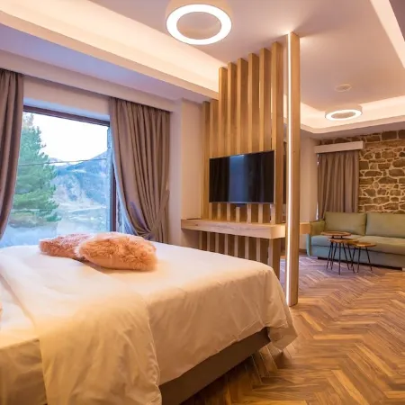 Adryades Luxury Apartments