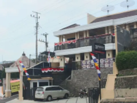 Diponegoro House Hotels in Sidorejo