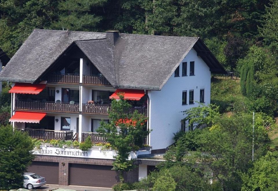 Haus Sonnenschein - Housity