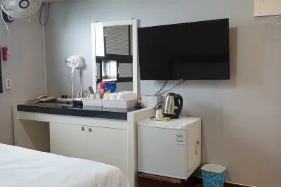 필모텔 삼부연폭포 주변 호텔