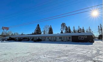 Village Inn & Suites - Sudbury