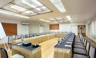 Avion Holiday Resort