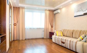Apartment on Okeanskiy Prospect 101