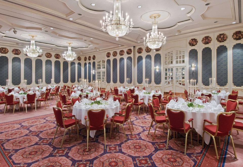 1. 힐튼 마인츠..