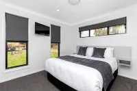 CH Boutique Apartments the Ringers Road Hotels in Hillvue
