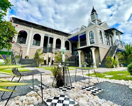 Cours d'eau Villa Hotels in Lan Saka