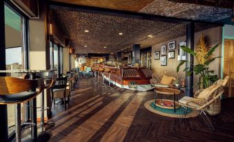 Beachhouse Hotel