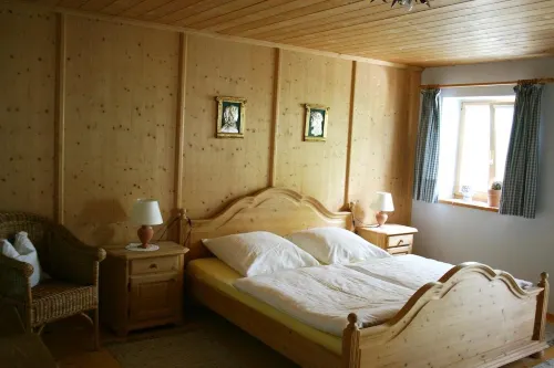 Beim Huber in Linden Hotels in Grosshartpenning