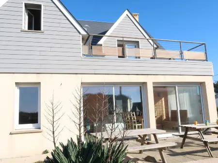 La Plage Отели в г. Пор-Бай-Сюр-Мер