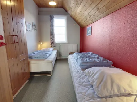 "Lynne" - 2.3km from the Sea