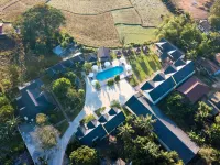 Sansan Resort and Spa Vang Vieng - Pools