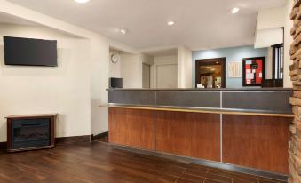 Super 8 by Wyndham Findlay
