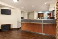 Super 8 by Wyndham Findlay Hotels in Findlay