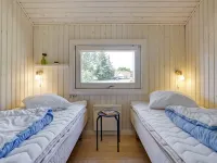 "Stasia" - 75m from the Sea