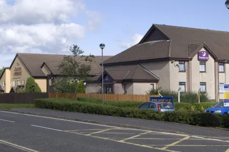 Premier Inn Glasgow (Cumbernauld) Отели в г. Камберналд