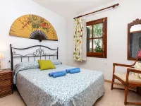 Blanca Mediterranea Hotels near Cala de les Sirenes