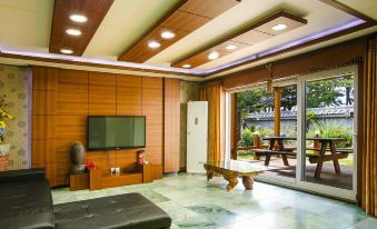 Namhae Alpenok Beach Pension