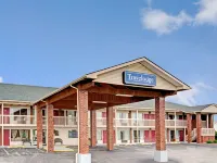 塞勒斯堡/路易斯維爾北Travelodge by Wyndham酒店 克拉克縣酒店