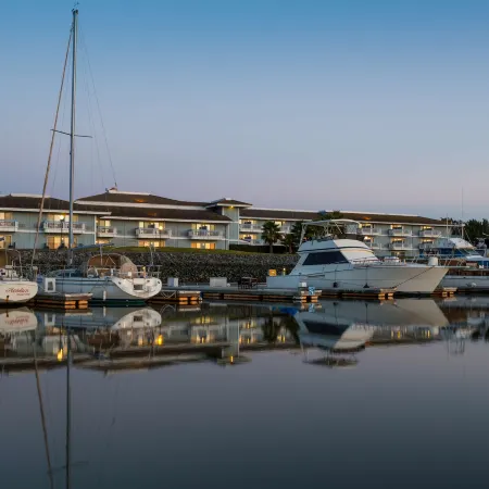The Marina Inn on San Francisco Bay