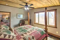 Lovely Livingston Loft w/ Mountain & River Views! - 3-Star