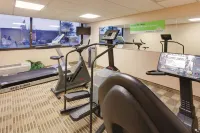Ramada by Wyndham Fairfield NJ - Gym