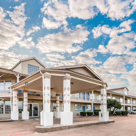 Motel 6 Waxahachie, TX