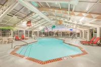 Baymont by Wyndham Litchfield - Pools