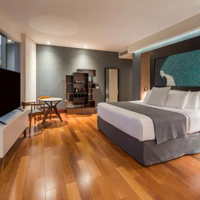 NH Collection Guadalajara Providencia Hotels near Central Bus Station