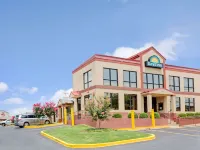 Days Inn by Wyndham Lawrenceville Hotels in Lawrenceville