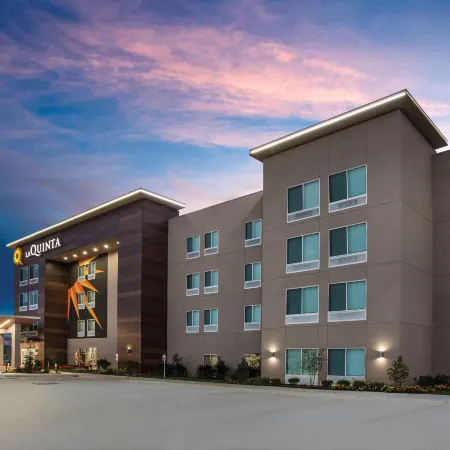 La Quinta Inn & Suites by Wyndham Owasso