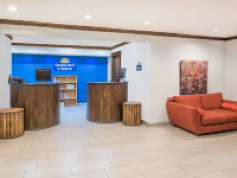 Days Inn by Wyndham Osage Beach Lake of the Ozarks Hotels in Pawhuska Township