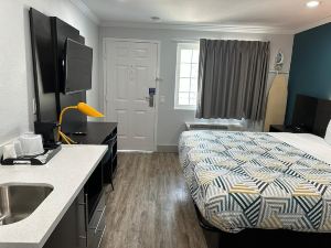 Studio 6 Suites San Ysidro, CA – San Diego South Bay