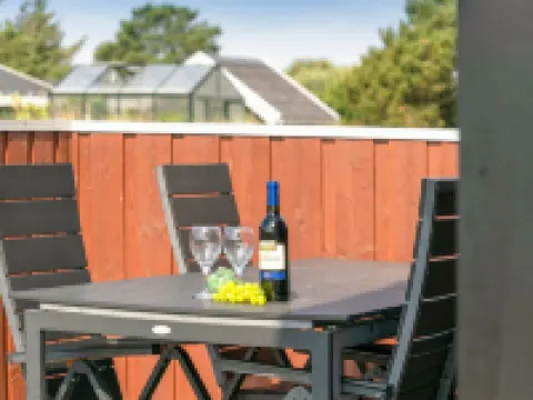 "Tiane" - 800m from the Sea