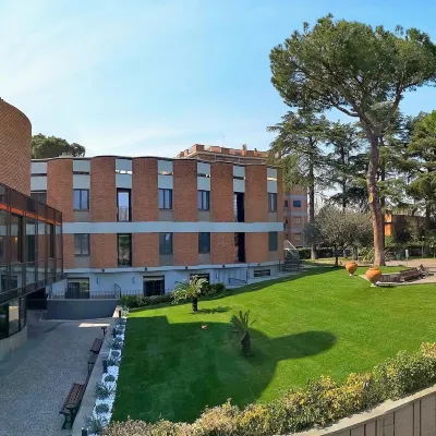 Kolping Hotel Casa Domitilla Отели рядом с достопримечательностью «Аппиева дорога»