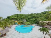 The May Legend Catba Hotels near Cat Ba Beach
