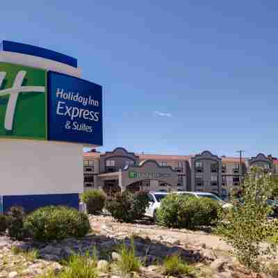 Holiday Inn Express & Suites MOAB by IHG Hotel Exterior