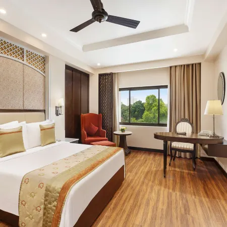 La Place Sarovar Portico Lucknow