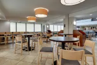 Drury Inn & Suites Atlanta Marietta - Breakfast