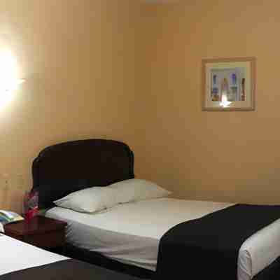 Hotel Miramar Inn Rooms