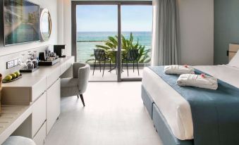 Mercure Larnaca Beach Resort