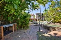 Hotel Tropiq Hotels in Manunda