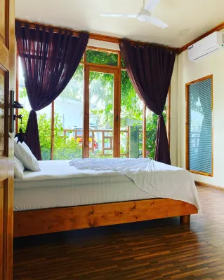 Bougainvillea Inn - Maldives Các khách sạn ở Kunaavashi