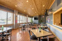 Ramada by Wyndham North Platte & Sandhills Convention Ctr - breakfast