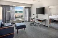 Courtyard Stamford Downtown Hotels in Стемфорд